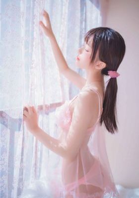 操白丝美女_HD在线观看
